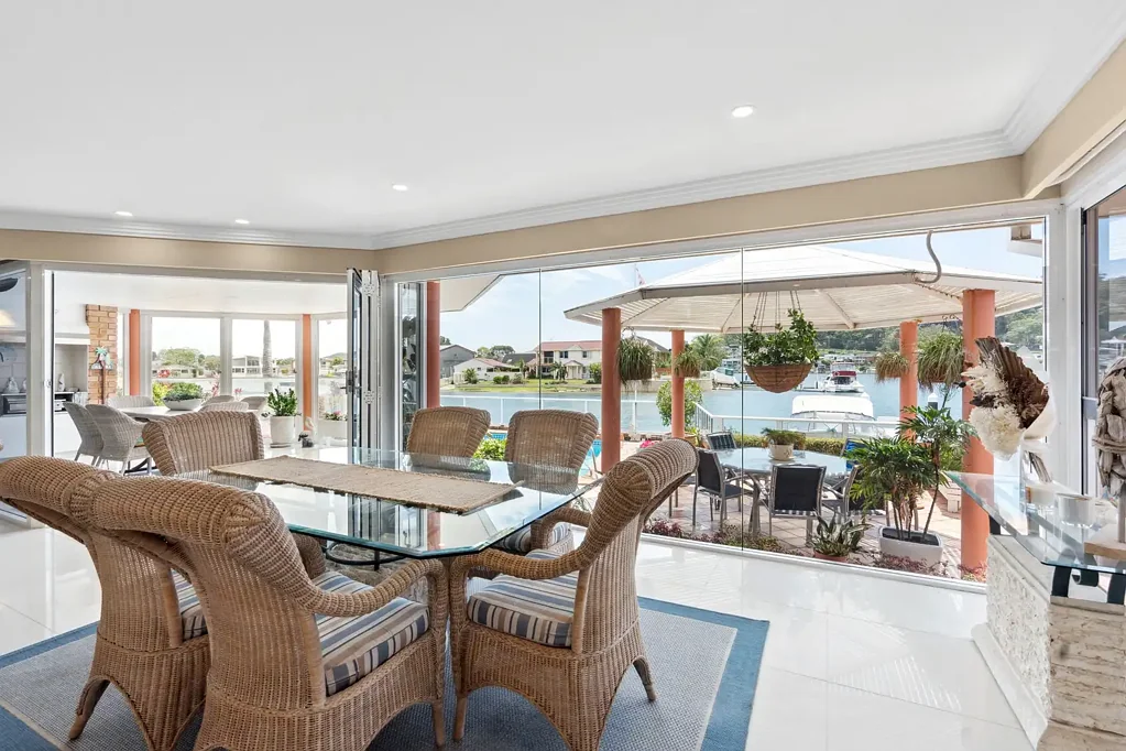 St Huberts Island 3房  North Facing Waterfront with Open Water Views