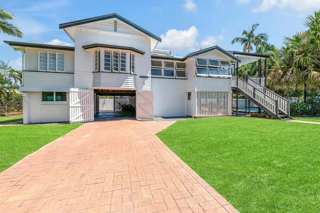 6 Purves Street, Hyde Park, QLD 4812