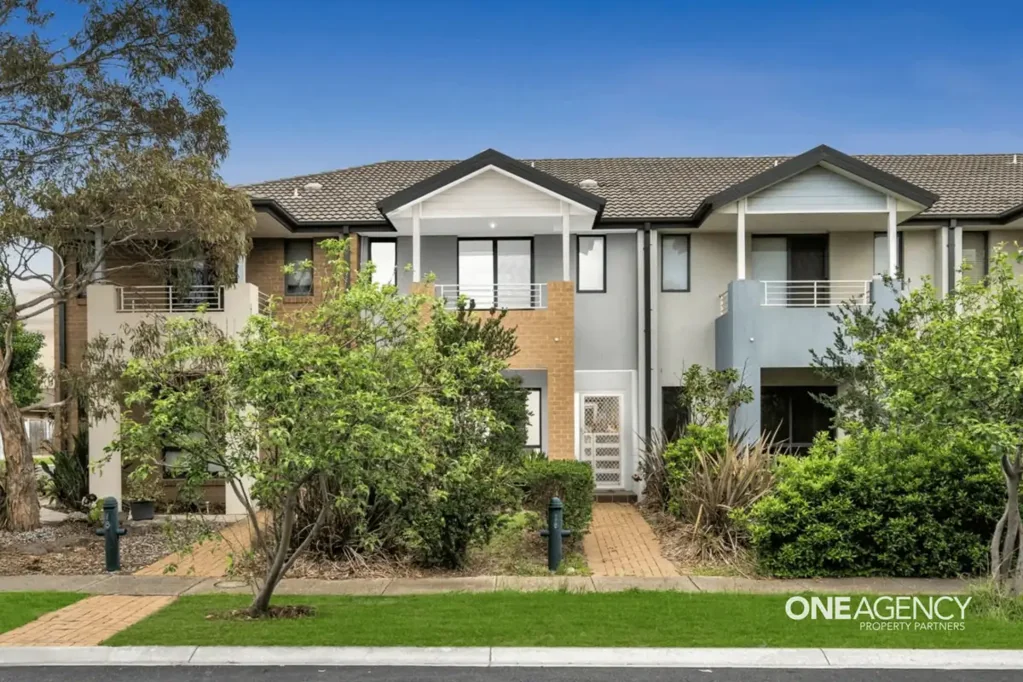 Contemporary Family Comfort in a Highly Desirable Point Cook Pocket!
