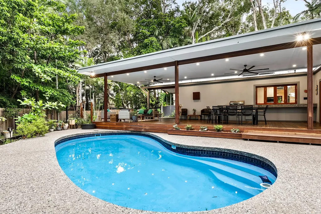 RENT IN PARADISE | Clifton Beach