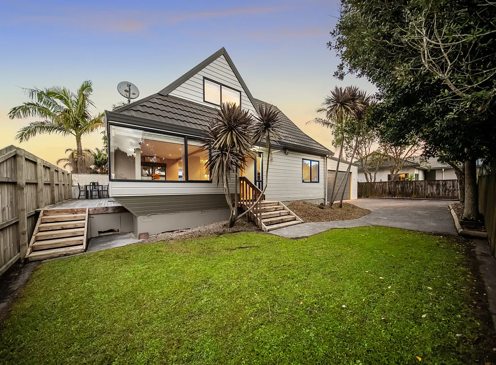 2/79 Frank Nobilo Drive, Golflands, Manukau City, Auckland