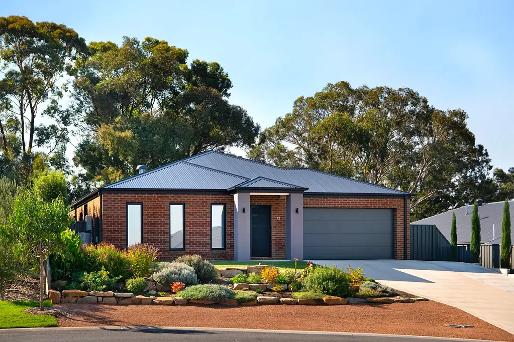 Mckenzie Hill 4침실 Modern design, expansive living and immaculate gardens - the whole package