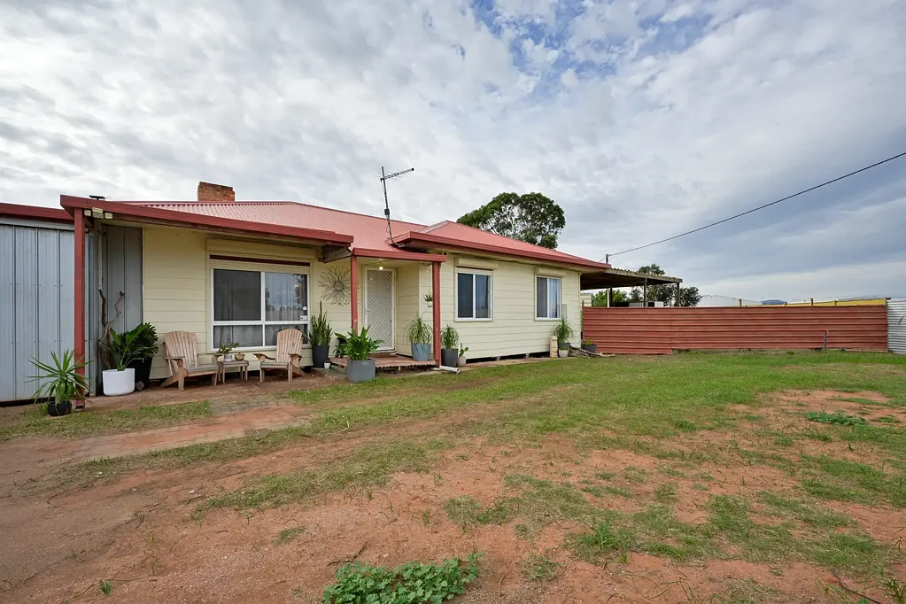 Port Augusta 3Moenga Your first home awaits!