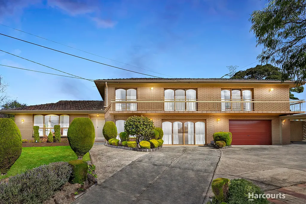 Doncaster 5ਬੈੱਡਰੂਮ Rare Dominating ¼ Acre Opportunity in Prestigious Doncaster Cul-de-sac