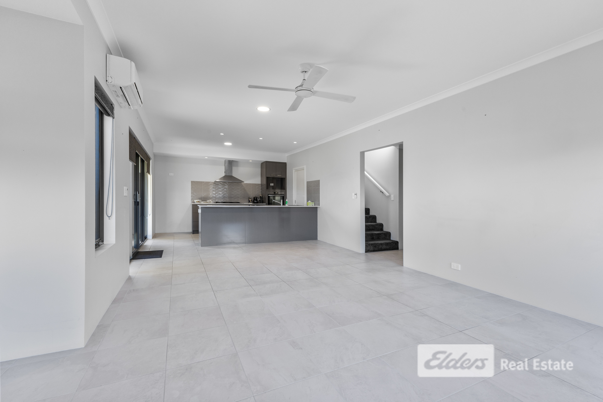 UNIT 1 13 FORREST AV, SOUTH BUNBURY WA 6230, 0部屋, 0バスルーム, House