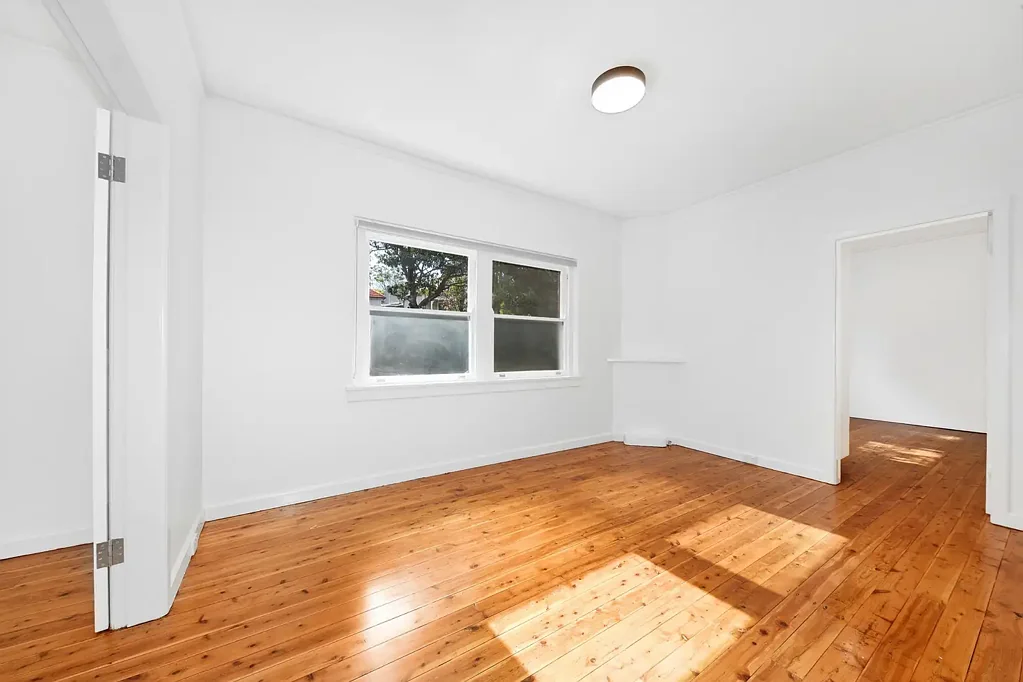 Charming 1-bed apartment with study in prime Artarmon location