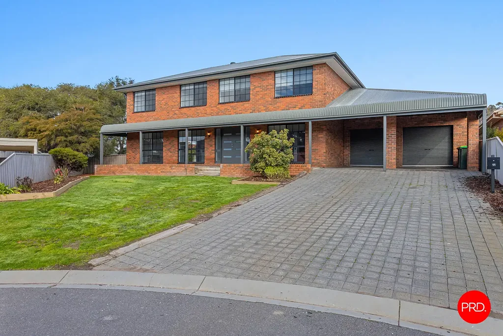11 Bedford Court, Golden Square, VIC 3555