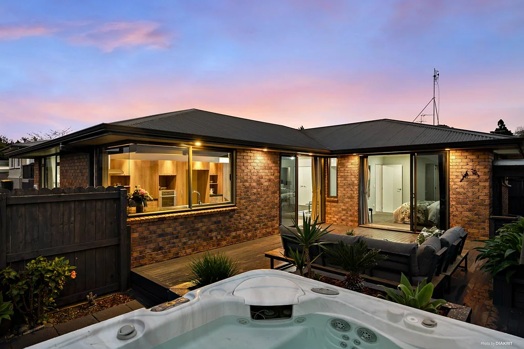 Pukekohe 4ਬੈੱਡਰੂਮ Indoor Comfort, Outdoor Magic