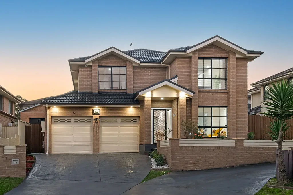 Glenwood 5침실 AUCTION ON-SITE Sunday 11th October 10am