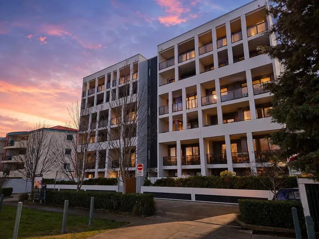 Griffith 2Zimmer Prime DHA Investment with Captivating Views - $675 Rent Per Week