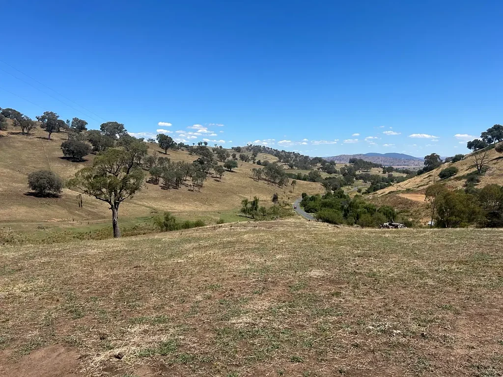 Bethanga Prime Position Lifestyle Block With Magnificent Valley Views Down To Lake Hume