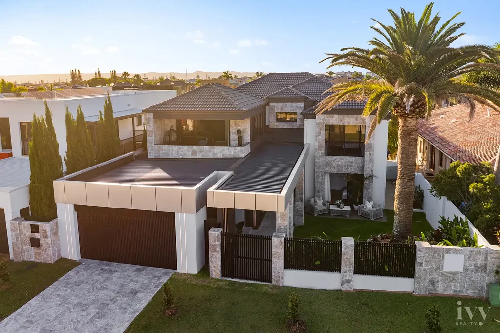 34 The Peninsula, Paradise Point, QLD 4216