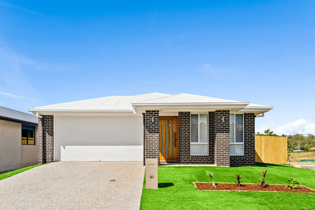 Greenbank 4બેડરૂમ BRANDE NEW - READY TO MOVE IN