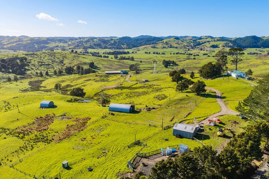 Mangapai and Surrounds A well-established sheep & beef unit