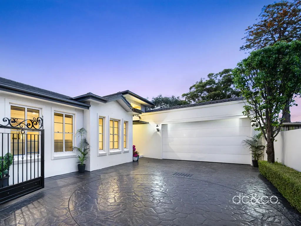 Five Dock 4ห้องนอน Architectural excellence meets resort-style living