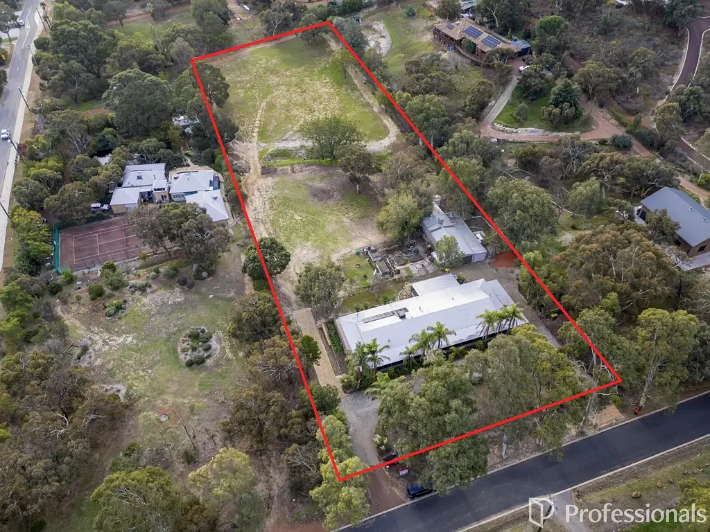 209 Lewis Road, Forrestfield, WA 6058
