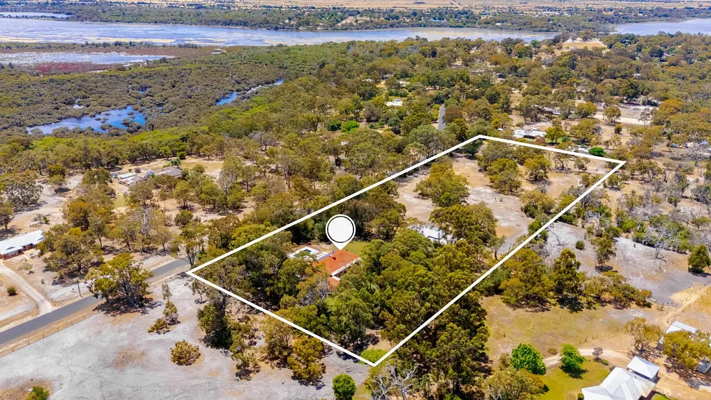 Barragup 3Phòng ngủ 5.34 Acres With Massive Powered Workshop And Granny Flat