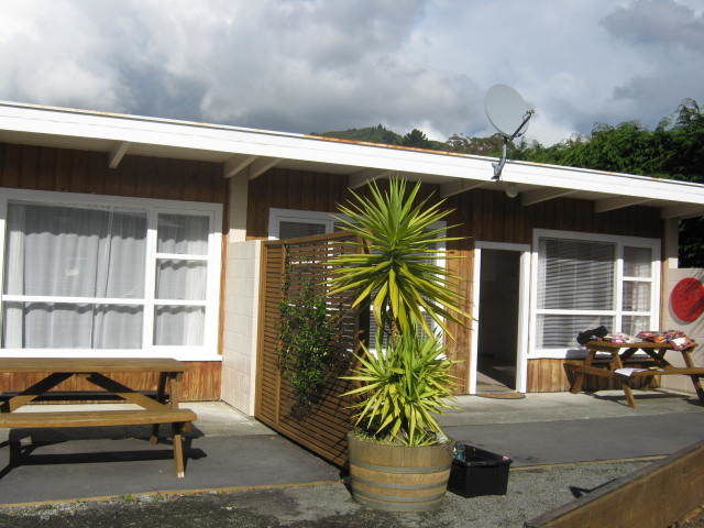 209 Waikawa Road, Waikawa, Marlborough, 2 Bedrooms, 1 Bathrooms