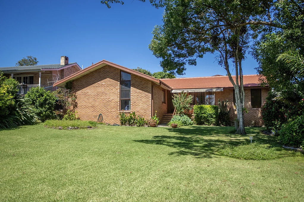 Wingham 4 Bedroom A Feel Good Family Home Amongst Leafy Serenity
