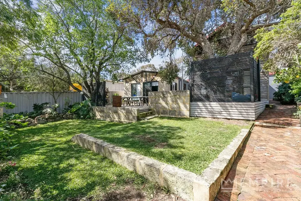 17 Dianne Street, Hamilton Hill, WA 6163