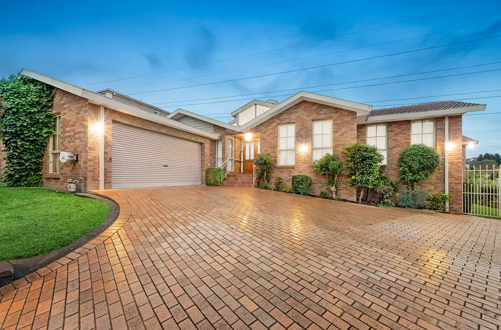 Templestowe 4ਬੈੱਡਰੂਮ Spacious Family Living Living on 1,266sqm in Dual School Zone