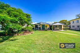 25 Whiting St, Woodgate