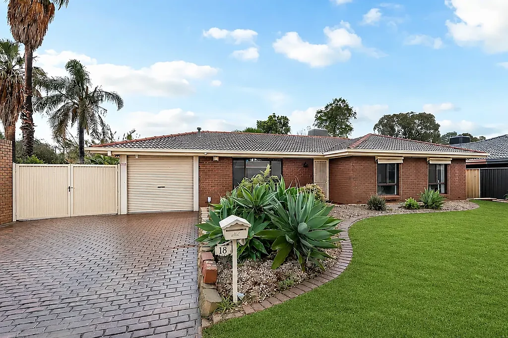 Salisbury Downs 3બેડરૂમ Family Living Meets Future Potential - 20.40m Frontage!