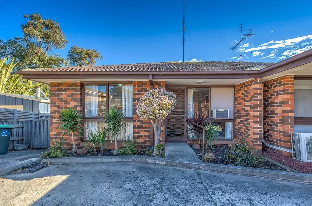 4/45 Dinwoodie Drive, Newborough, VIC 3825