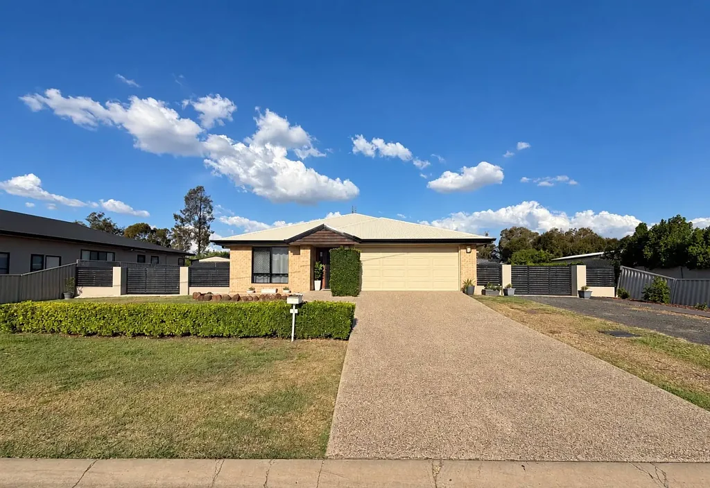 Dalby 4Zimmer Space, Privacy & Exceptional Entertaining in a Highly Sought-After Location