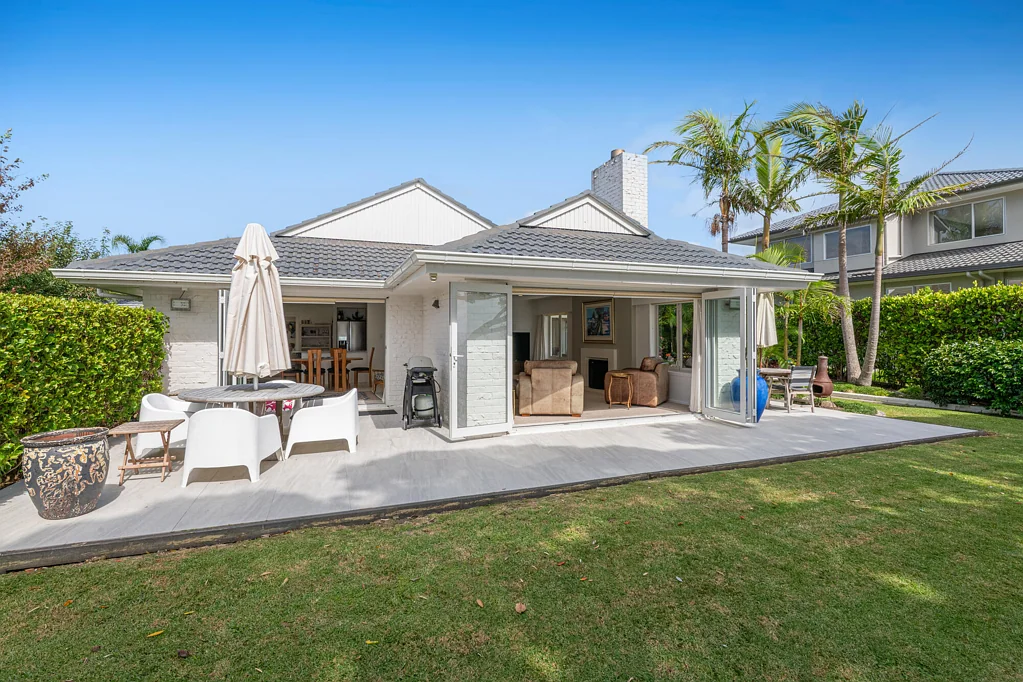 Red Beach 3 Slaapkamer Coastal sanctuary – one level brick and tile