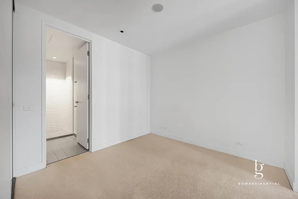 UNFURNISHED AND SPACIOUS 2 BEDROOM APARTMENT AVAILABLE FOR RENT