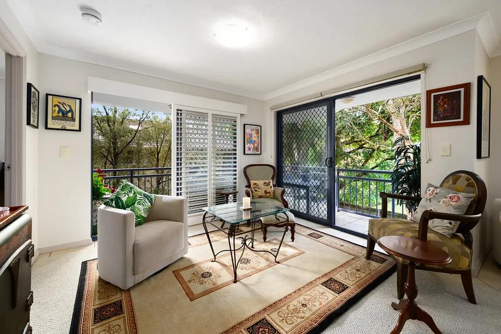 Biggera Waters 2房  Corner Apartment with Peaceful Outlook - Buy one or both!