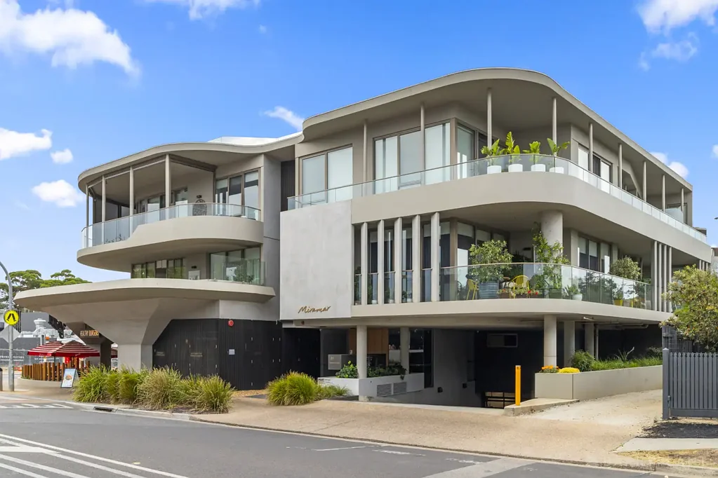Mornington 3कमरा A LANDMARK MIRAMAR RESIDENCE WITH RARE DUAL-APARTMENT FLEXIBILITY