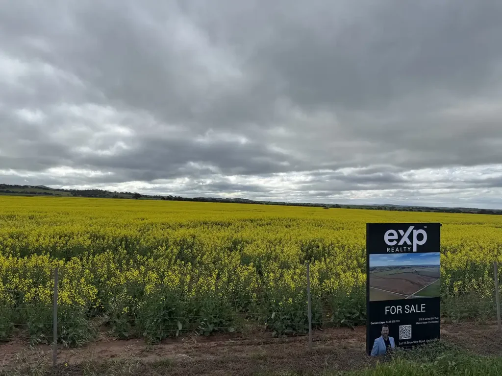 Neales Flat Reliable Cropping Country with Mains Water