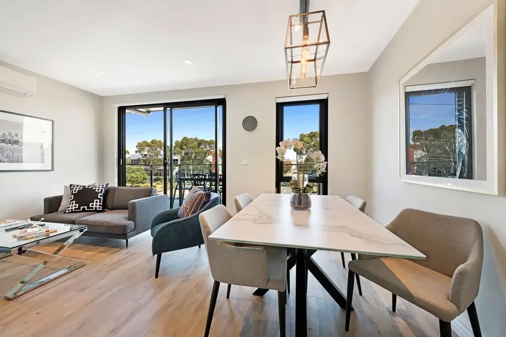 &apos;Manhattan Apts&apos; - Furnished inc all utilities & Wi-Fi. Stay 1 mth+