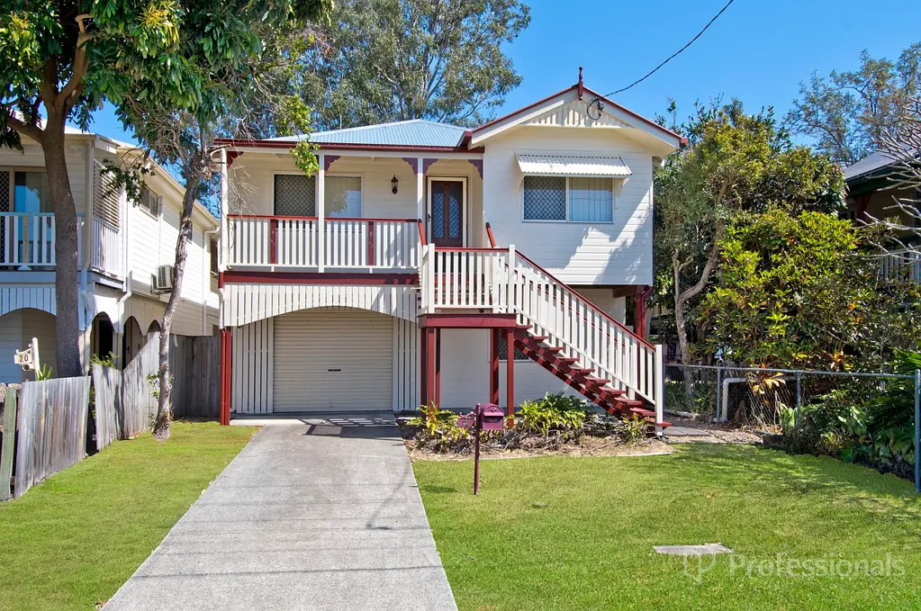 Renovated home with SPACE SPACE SPACE in Prime Enoggera Location!