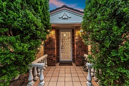 4 Robinson Place, Baulkham Hills