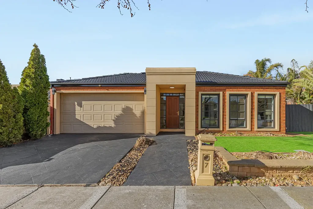 7 Rowlandson Place, Taylors Lakes, VIC 3038
