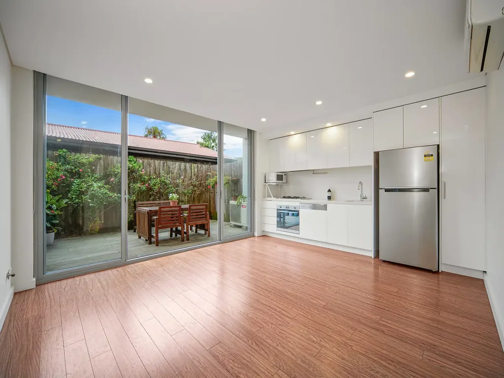 Ground Floor Part Furnished Apartment With Courtyard In The Heart Of Bondi Junction