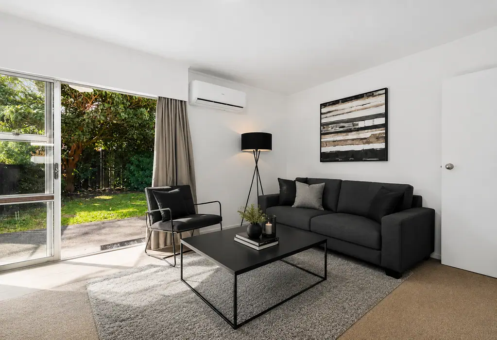 Manurewa 2房  Brick & Tile Charm with Space to Truly Enjoy