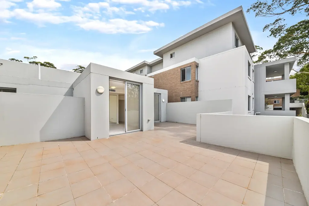 Turramurra 2房 北向 | 豪华顶层公寓 | 超大阳台 | 靠近火车站 North Aspect | Luxury Penthouse | Over-sized Balconies | Close to rail