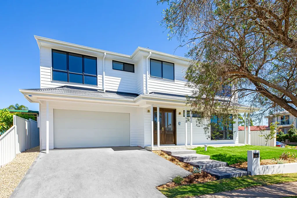 Oakhurst 5Zimmer Brand-New Luxury Residence of Exceptional Scale and Design