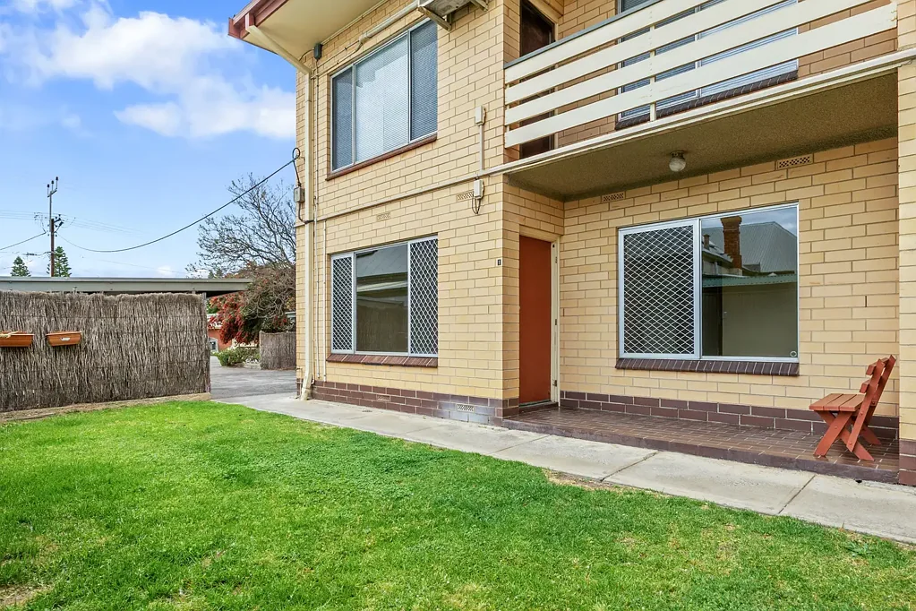 Glenelg North 2ਬੈੱਡਰੂਮ Under Instructions from the Mortgagee