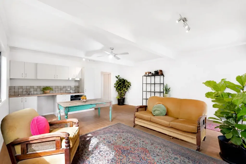 Superbly Renovated Granny Flat!