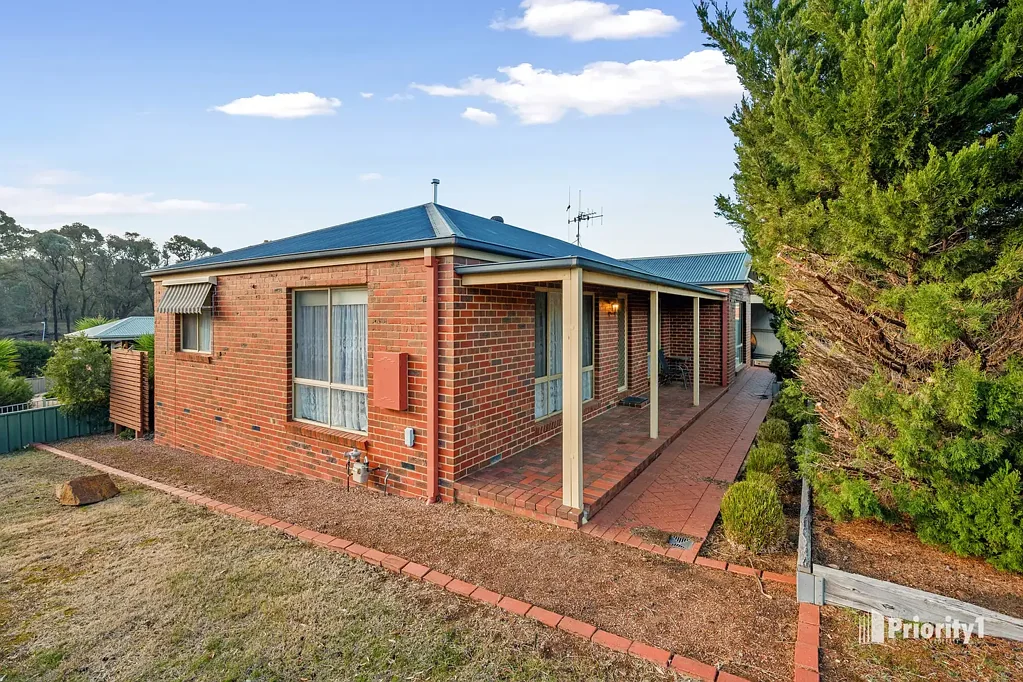 3 Gold Hill Court, Kangaroo Flat, VIC 3555