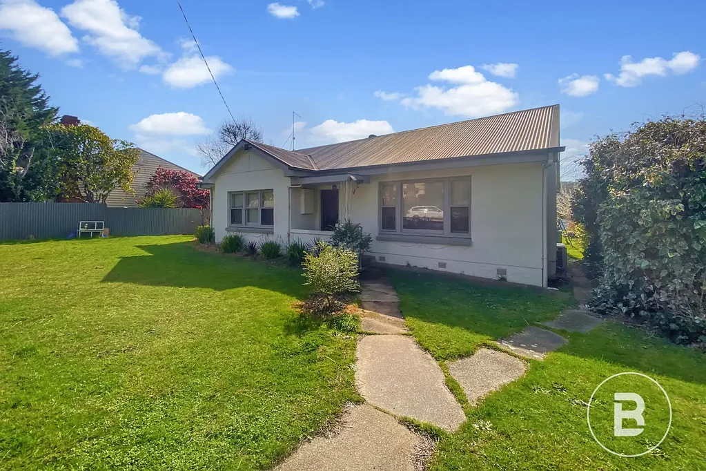 RENOVATED THREE BEDROOM HOME IN BEAUFORT