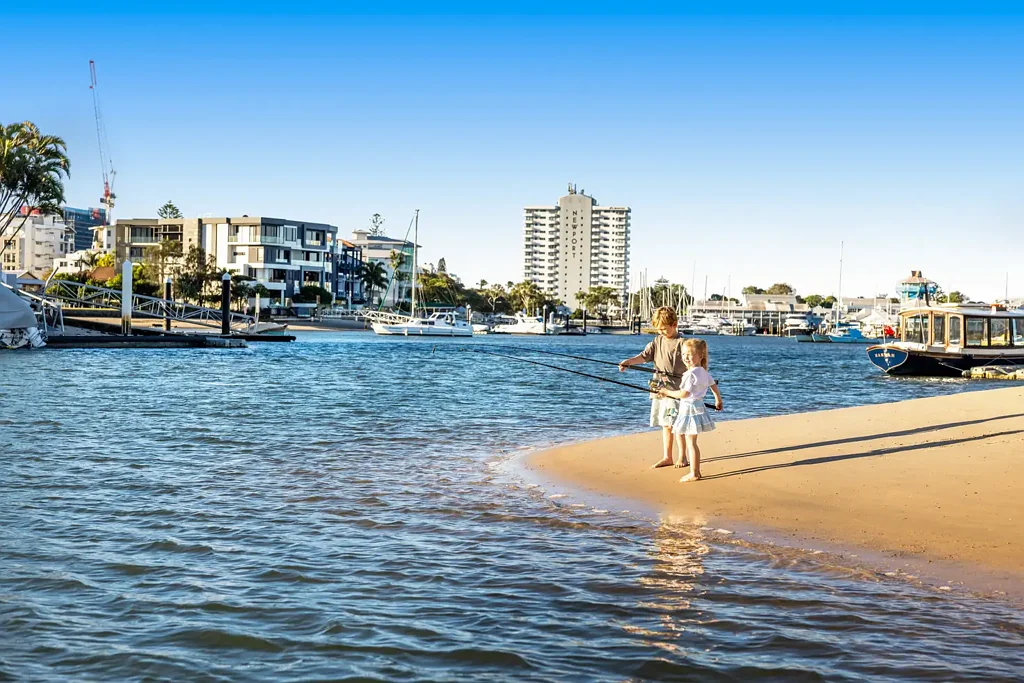 Mooloolaba 4침실 CARWOOLA CRESCENT - MOOLOOLABA'S MOST SOUGHT AFTER ADDRESS - 32M OF RIVER FRONTAGE!