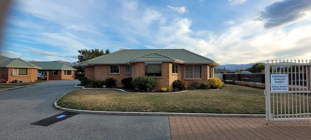 Cromwell 2ਬੈੱਡਰੂਮ Spacious Home Close to Town