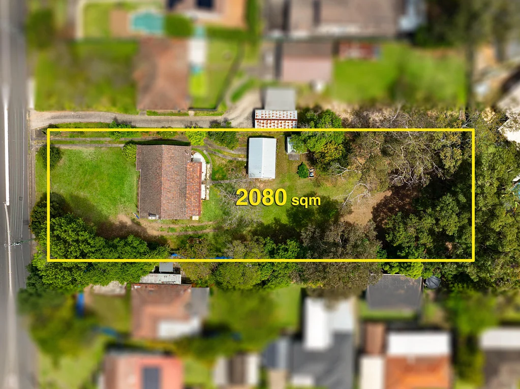 Baulkham Hills 3房 占地2,080平方米的R3分区土地，潜力巨大 Substantial 2,080sqm landholding with R3 zoning and significant possibilities