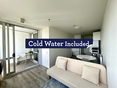 One Bedroom Apartment With Balcony